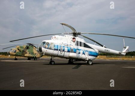 Ehemalige Mi-8 der DDR-Luftwaffe im Air Force Museum in Gatow, Deutschland. Stockfoto