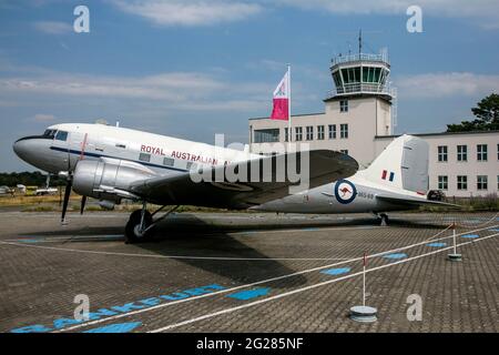 Die Australische Luftwaffe C-47 Dakota im Museum der Deutschen Luftwaffe. Stockfoto