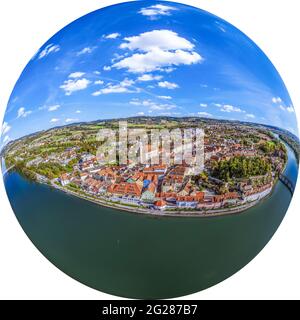 Schaerding - idyllische kleine Stadt am österreichischen Ufer des Inn Stockfoto