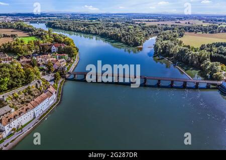 Schaerding - idyllische kleine Stadt am österreichischen Ufer des Inn Stockfoto