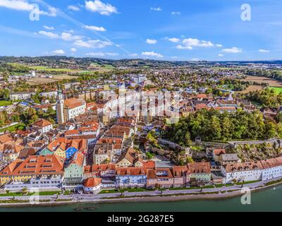 Schaerding - idyllische kleine Stadt am österreichischen Ufer des Inn Stockfoto