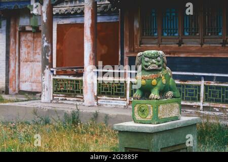 Buddhistische Statue, die einen Drachen darstellt, Bogd Khan Winterpalast, Ulaanbaatar, Mongolei Stockfoto