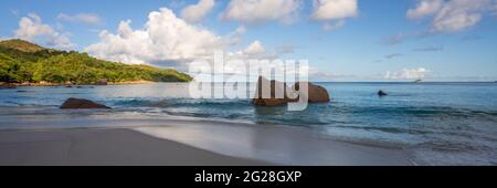 Tropischer Strand anse lazio auf praslin, seychellen Stockfoto