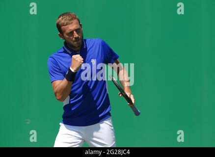 Der britische Dan Evans feiert am fünften Tag der Viking Open im Nottingham Tennis Center einen Punkt gegen den australischen Matthew Ebden. Bilddatum: Mittwoch, 9. Juni 2021. Stockfoto