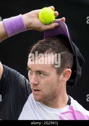 Stuttgart, Deutschland. Juni 2021. Tennis: ATP Tour - Stuttgart, Singles, Herren, 1. Runde. Dominik Koepfer aus Deutschland im Kampf gegen Rodionov aus Österreich. Quelle: Marijan Murat/dpa/Alamy Live News Stockfoto