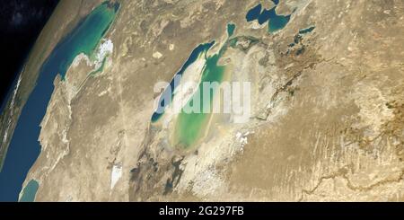 Aralsee auf dem Planeten Erde, zwischen Kasachstan und dem Norden und Usbekistan, Luftaufnahme aus dem Weltraum Stockfoto