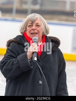 Der stellvertretende Bürgermeister und Stadtrat Pam McConnell (ward 28 Toronto Centre-Rosedale) schloss sich heute den Projektpartnern und Gemeindemitgliedern an, um offiziell zu arbeiten Stockfoto