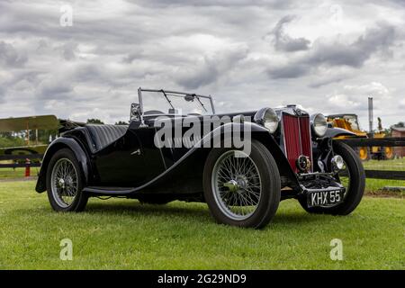 1939 MG TA Midget auf der Shuttleworth Flying Festival of Britain Air Show am 6. Juni 2021 ausgestellt Stockfoto