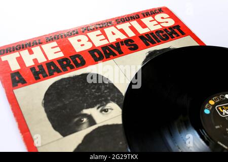 Das Beatles Original Motion Picture Soundtrack-Musikalbum auf Vinyl-Schallplatte. Englische Rockmusik mit dem Titel: A Hard Days Night Album Cover Stockfoto