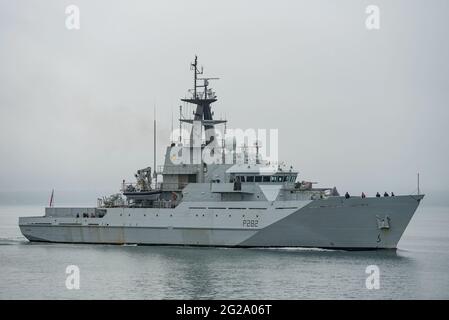 Am 7. Juni 2021 traf das Offshore-Patrouillenschiff der Royal Navy und das Navigationsausbildungsschiff HMS Severn (P282) in Portsmouth, Großbritannien, ein. Stockfoto