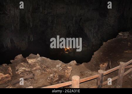 Tham Lot Höhlensystem gefüllt mit Stalaktiten und Stalagmiten in der Nähe SOP Pong in der Mae Hong Son Provinz in Thailand Stockfoto