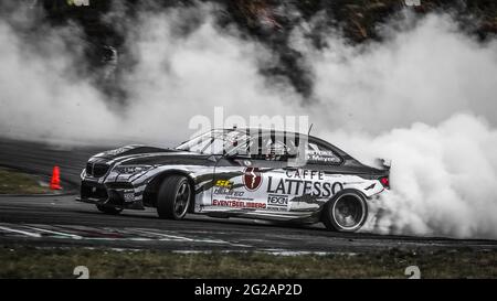 Oschersleben, 31. August 2019: Der Schweizer Rennfahrer Yves Meyer fährt einen BMW F22 während der Drift Kings International Series in Oschersleben. Stockfoto