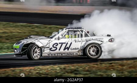 Oschersleben, 30. August 2019: Rennfahrer Kenneth Konz fährt seinen Mazda MX5 LSX Turbo während der Drift Kings International Series Stockfoto