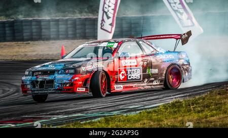 Oschersleben, 30. August 2019: Bartosz Ostalowski fährt seinen Nissan Skyline R34 LS3 während der Drift Kings International Series Stockfoto