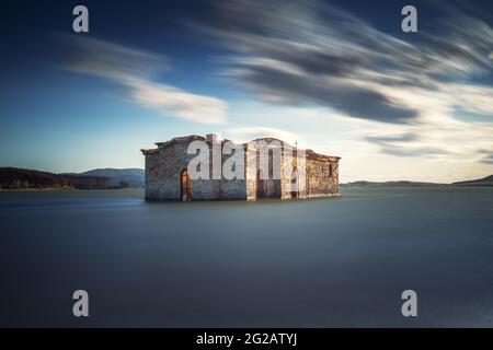 Verlassene Kirche in dam Jrebchevo, Bulgarien Stockfoto