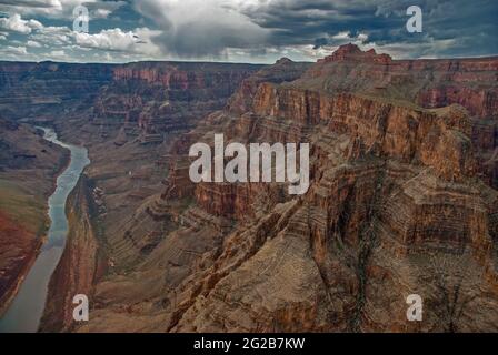 Gewitterwolken über dem Grand Canyon in Arizona Stockfoto