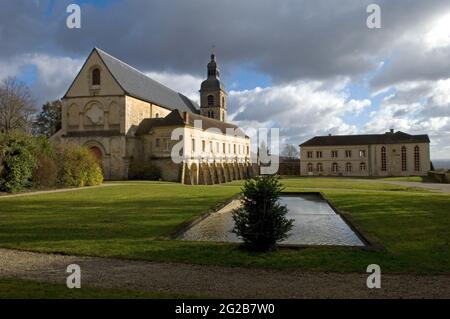 FRANKREICH. GRAND-EST. MARNE (51) DIE STRASSE DES CHAMPAGNERS. DAS DORF HAUTVILLERS. ALTE ABTEI VON SAINT-PIERRE Stockfoto