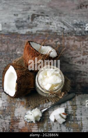 Kokosöl. Gesundes Lebensmittelkonzept. Keto-Diät. Stockfoto