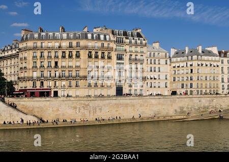 FRANKREICH, PARIS (75) 4. ARRONDISSEMENT, DIE QUAYS DER SEINE, ILE SAINT-LOUIS Stockfoto