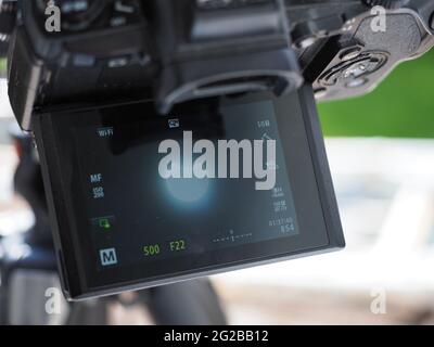 Sheerness, Kent, Großbritannien. Juni 2021. UK Wetter: Die partielle Sonnenfinsternis, die heute Morgen über Sheerness in Kent gesehen wird. Kredit: James Bell/Alamy Live Nachrichten Stockfoto