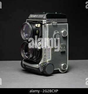 Mamiya c220 Spiegelreflexkamera im Mittelformat. Stockfoto