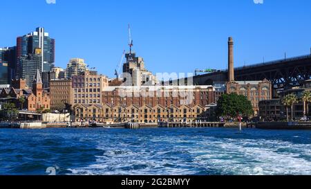 The Rocks, ein Vorort von Sydney, Australien. Die historischen Lagerhäuser Campbell's Stores (erbaut 1850-1861) und Metcalfe Bond Stores (erbaut 1912-1916) Stockfoto