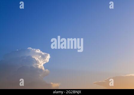 Sonnenuntergang in Guatemala, schadstofffreier Himmel. Stockfoto