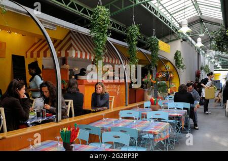 FRANCE, PARIS (75) 3 RD ARRONDISSEMENT, MARCHE DES ENFANTS ROUGES LEBENSMITTELMARKT, RESTAURANT Stockfoto