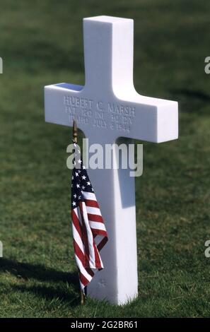 FRANKREICH. CALVADOS (14) COLLEVILLE-SUR-MER. DER AMERIKANISCHE FRIEDHOF UND DAS DENKMAL DER NORMANDIE WURDEN AM 1944. JUNI VON DER ERSTEN US-ARMEE ERRICHTET (D-DAY MEMORIAL) Stockfoto