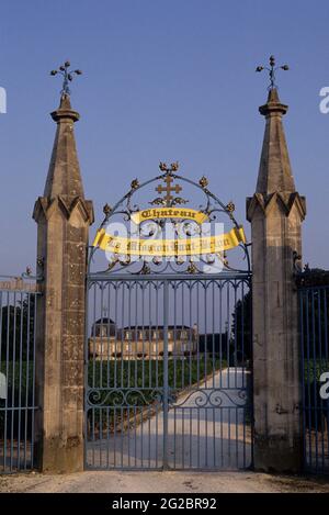 FRANKREICH. GIRONDE (33) WEIN AUS BORDEAUX. GRAVES UND PESSAC LEOGNAN WEINBERG. CHATEAU LA MISSION HAUT-BRION. WACHSTUM KLASSIFIZIERT Stockfoto