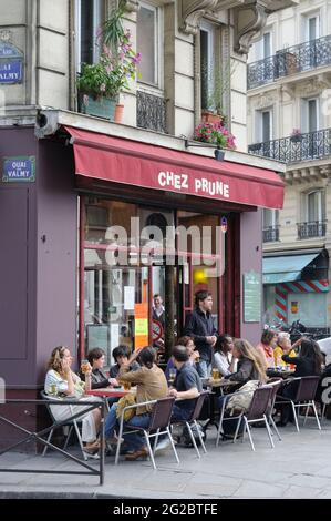 FRANKREICH. PARIS (75) 10 TH ARR. CANAL SAINT-MARTIN. BAR UND RESTAURANT MIT BAR UND RESTAURANT DES HOTELS Stockfoto