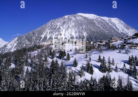 FRANKREICH. SAVOIE (73) TAL TARENTAISE. SKIGEBIET TROIS VALLEES. SKIGEBIET COURCHEVEL 1650 Stockfoto