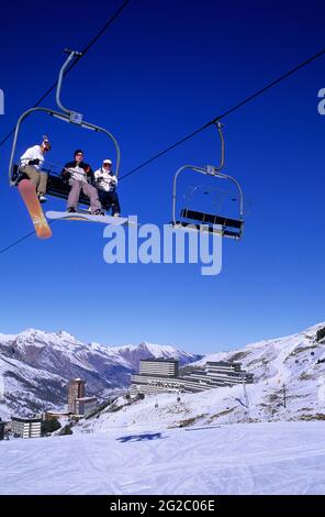 FRANKREICH, SAVOIE (73) BELLEVILLE-TAL, SKIGEBIET TROIS VALLEES, SKIGEBIET LES MENUIRES Stockfoto