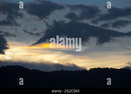 Sonnenuntergang in Guatemala, schadstofffreier Himmel. Stockfoto