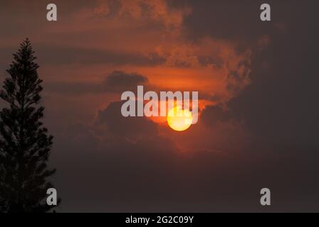 Sonnenuntergang in Guatemala, schadstofffreier Himmel. Stockfoto