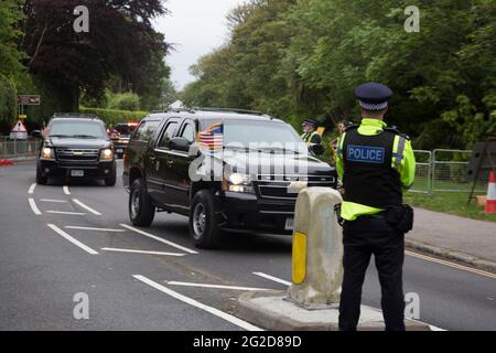 St Ives, Großbritannien. Juni 2021. US-Präsident Joe Biden verlässt das Tregenna Castle Hotel in St. Ives am Vorabend des G7-Gipfels. Kredit: Sarah Peters/Alamy Live Nachrichten Stockfoto