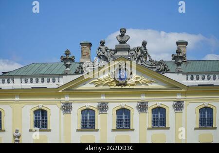 Detail des Branicki-Palastes in Bialystok, Polen. Der Palastkomplex mit Gärten, Pavillons, Skulpturen, Nebengebäuden nach französischen Vorbildern, Stockfoto