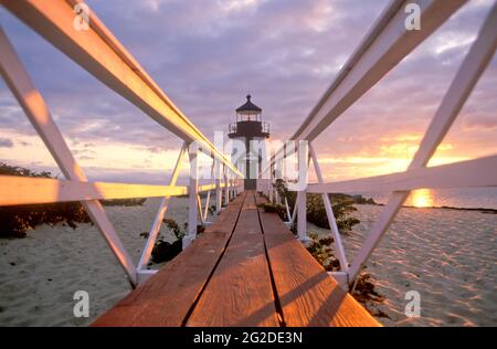 Promenade zum Brandt Point Lighthouse, Nantucket Island, Massachusetts, USA Stockfoto