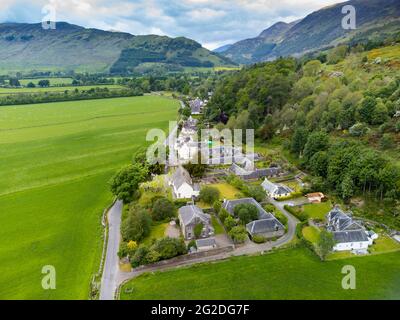 Luftaufnahme des historischen Dorfes Fortingall in Glen Lyon, Perthshire, Schottland, Großbritannien Stockfoto