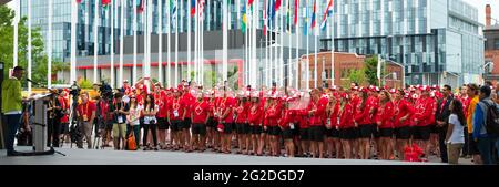 Panoramablick auf das kanadische Kontingent bei der Begrüßungszeremonie der Pan am Games 2015 in Toronto. Die Athleten hören dem Sprecher auf der Th Stockfoto