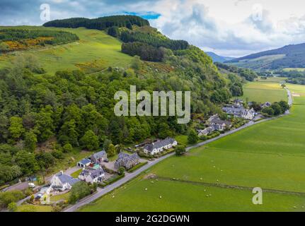 Luftaufnahme des historischen Dorfes Fortingall in Glen Lyon, Perthshire, Schottland, Großbritannien Stockfoto