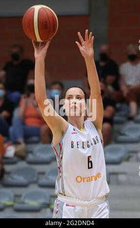 Die belgische Cats Antonia Tonia Delaere im Einsatz während eines freundschaftlichen Basketballspiels zwischen der belgischen Nationalmannschaft, den belgischen Cats und Griechenland, Stockfoto