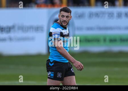 Castleford, Großbritannien. Juni 2021. Jake Connor (1) von Hull FC während des Spiels in Castleford, Vereinigtes Königreich am 6/10/2021. (Foto von Mark Cosgrove/News Images/Sipa USA) Quelle: SIPA USA/Alamy Live News Stockfoto