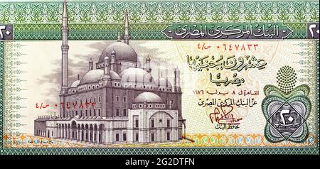 Ein Fragment der obszönen Seite einer alten Ausgabe einer 20-Pfund-Banknote mit einem Bild der Muhammad-Ali-Moschee in Kairo, Ägypten. Ohne Umkreis Stockfoto