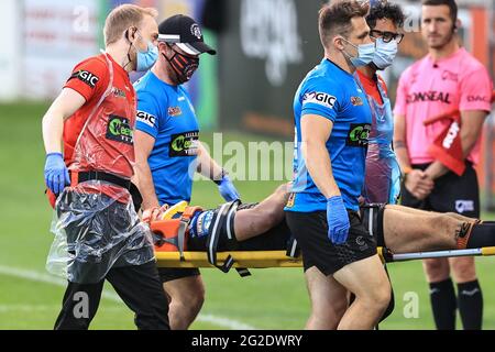 Alex Foster (17) von Castleford Tigers ist straff Stockfoto