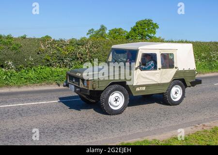 ILTIS 1979 70s 1970er Siebziger VW Volkswagen 1714cc mit Benzinleinwand überdachter offener SUV Typ 183, Iltis, deutscher Polecat, Militärfahrzeug. Auf dem Weg zur Capesthorne Hall-Oldtimer-Ausstellung im Mai, Cheshire, Großbritannien Stockfoto