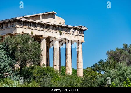 Der Tempel des Hephaestus, gelegen auf einem Hügel in der alten Agora von Athen, Griechenland Stockfoto