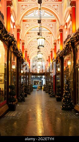 London, Großbritannien - Dezember 26.2019 - Geschäfte in London in den Weihnachtsferien Stockfoto