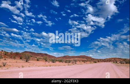 Fahrt durch das Damaraland in Namibia Stockfoto