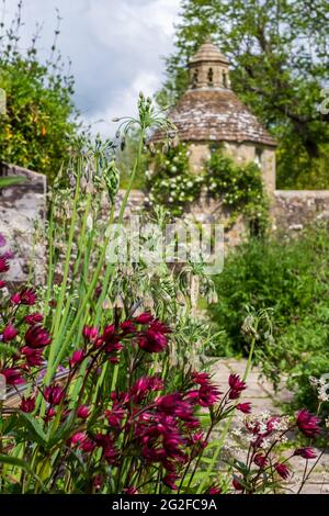 Nymans Gardens in Handcross, West Sussex. Die malerischen Gärten